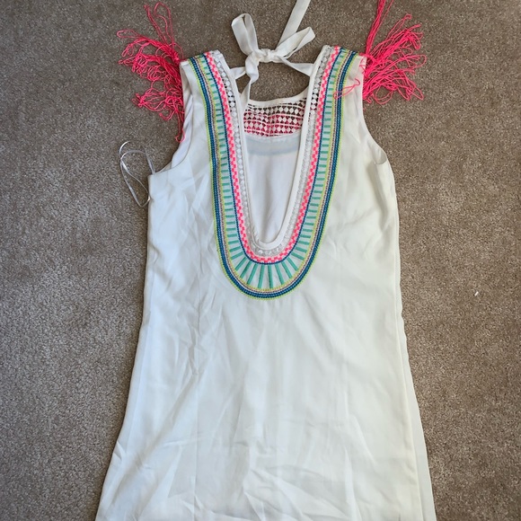 Colorful shift dress with open swoop back - Picture 3 of 6